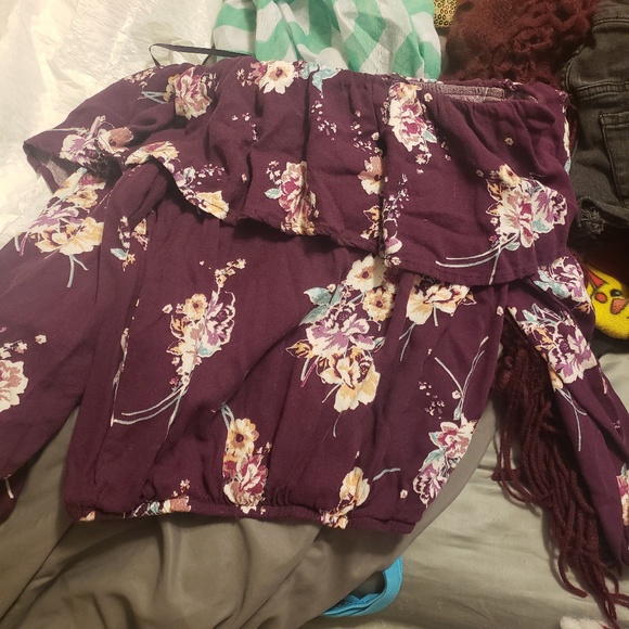 Dresses (2), purple off the shoulder crop ETC. - Picture 3 of 8